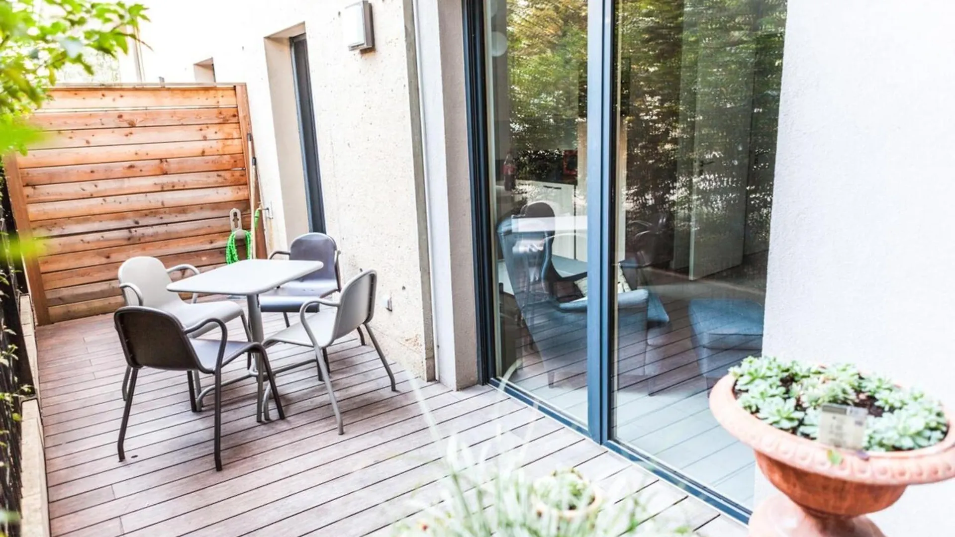 Studio With Garage Near Perrache Train Station Lyon City Center